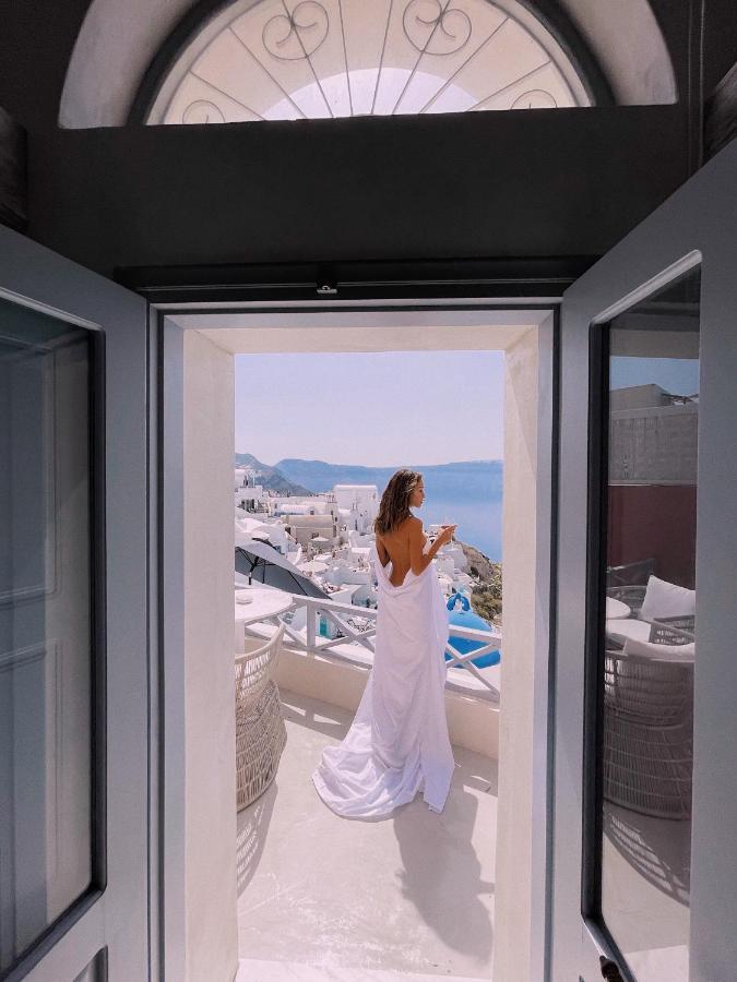 Bubble Santorini Oía