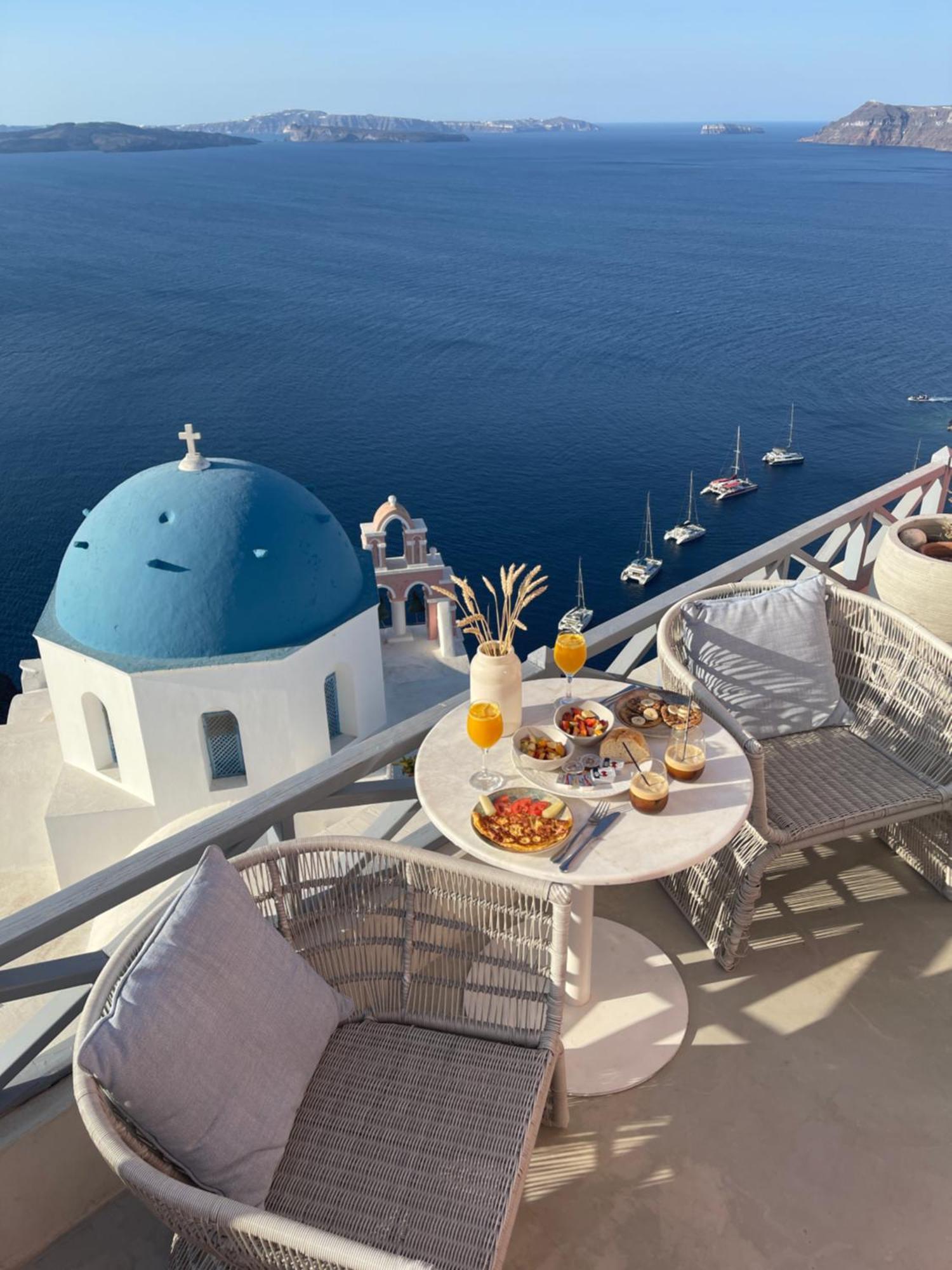 Bubble Santorini Apartment *